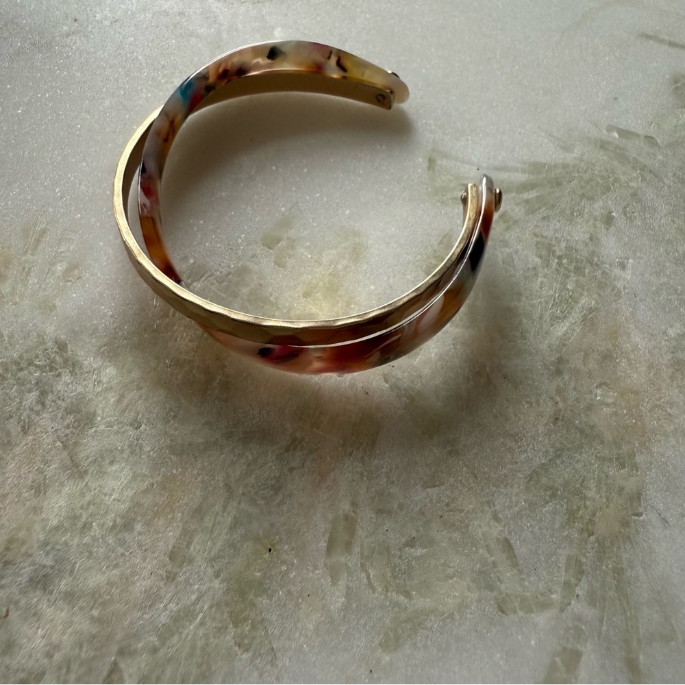 Tortoiseshell Pattern Bracelet - Picture 3 of 8